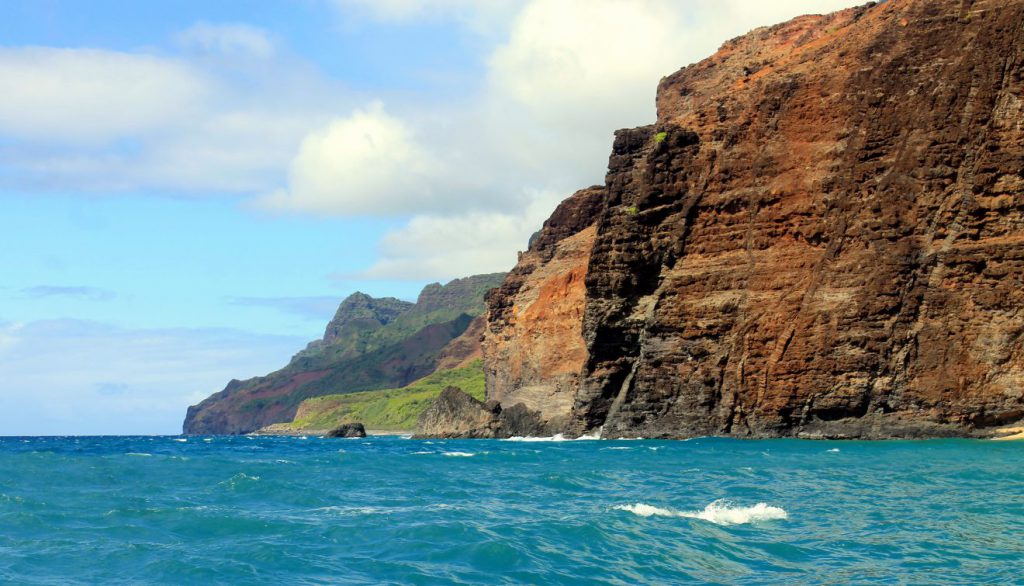 Napali coast boat tour | Footsteps of a Dreamer