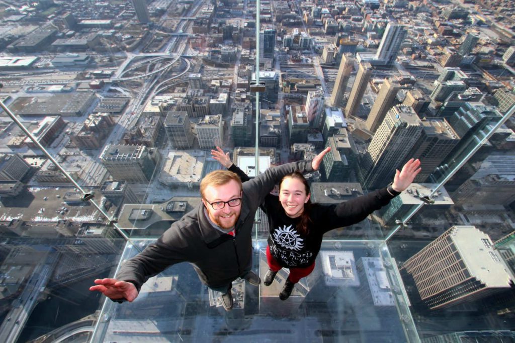 The Ledge at Chicago Skydeck | Footsteps of a Dreamer