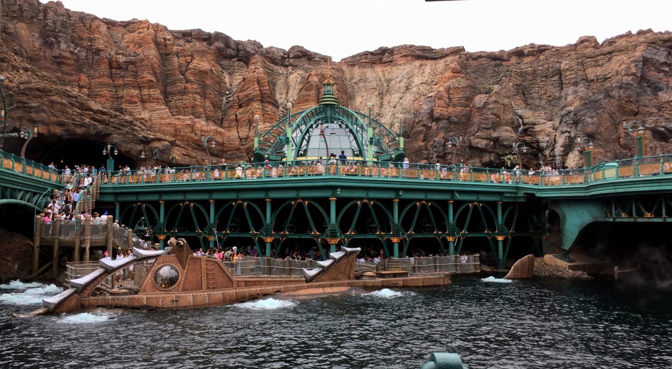 Tokyo DisneySea's 20,000 Leagues Under the Sea | Footsteps of a Dreamer