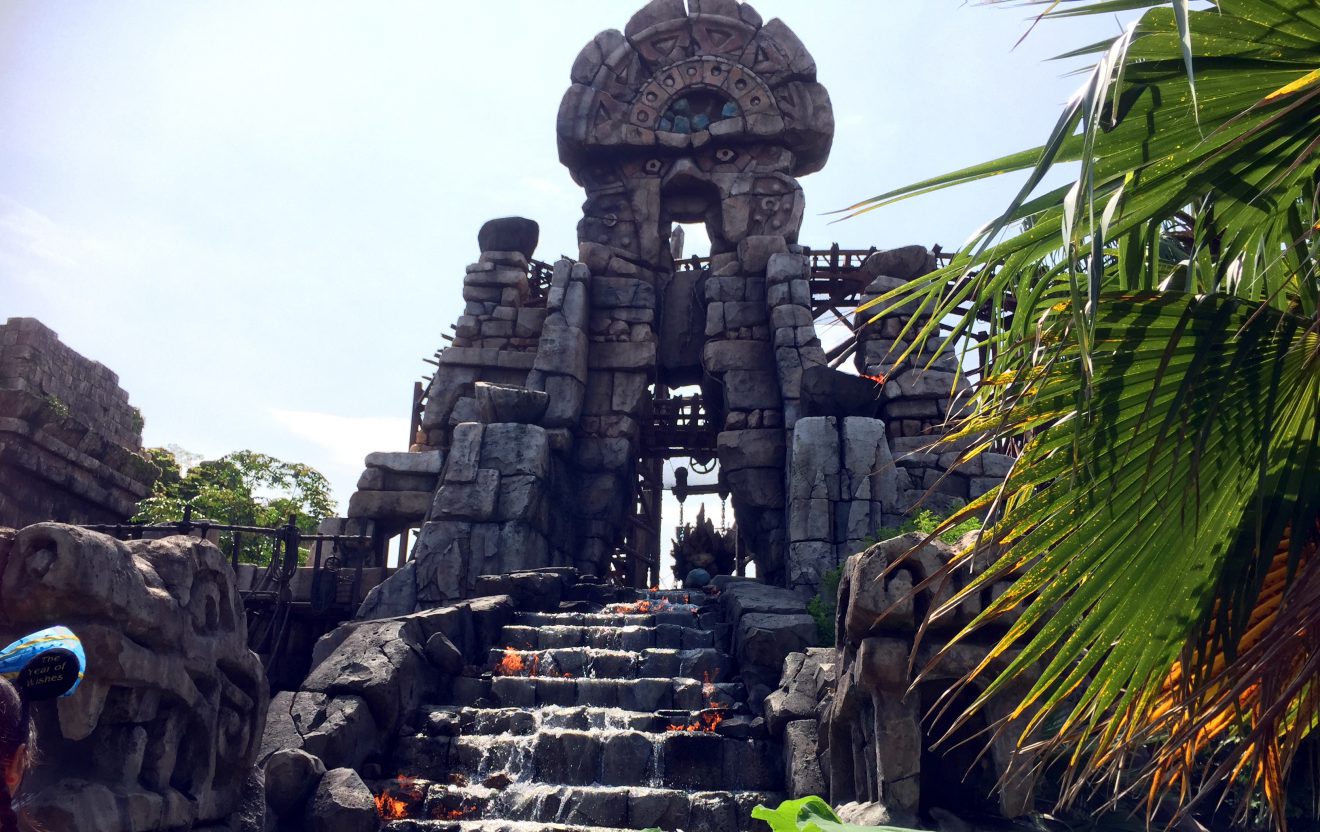 Raging Spirits at Tokyo DisneySea | Footsteps of a Dreamer