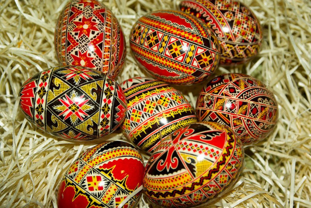 Easter Pashti in Romania | Footsteps of a Dreamer