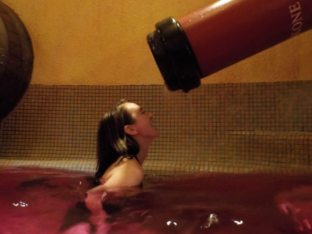 Wine Onsen at Yunessun | Footsteps of a Dreamer