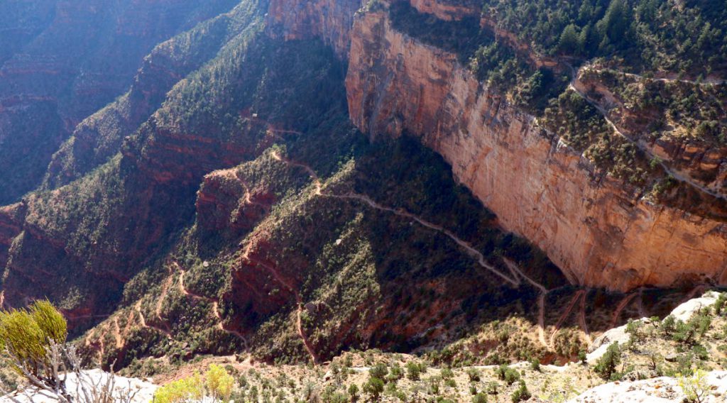 Trailview Overlook (Bright Angel Trail) Hermit Road Grand Canyon | Footsteps of a Dreamer
