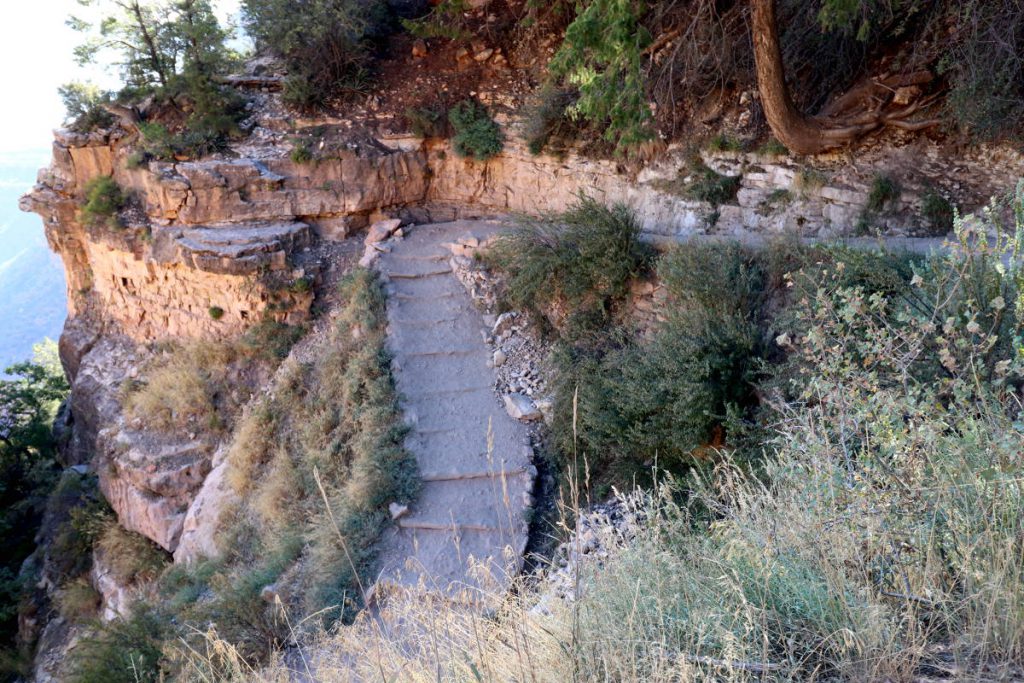 Bright Angel Trail Switchback | Footsteps of a Dreamer